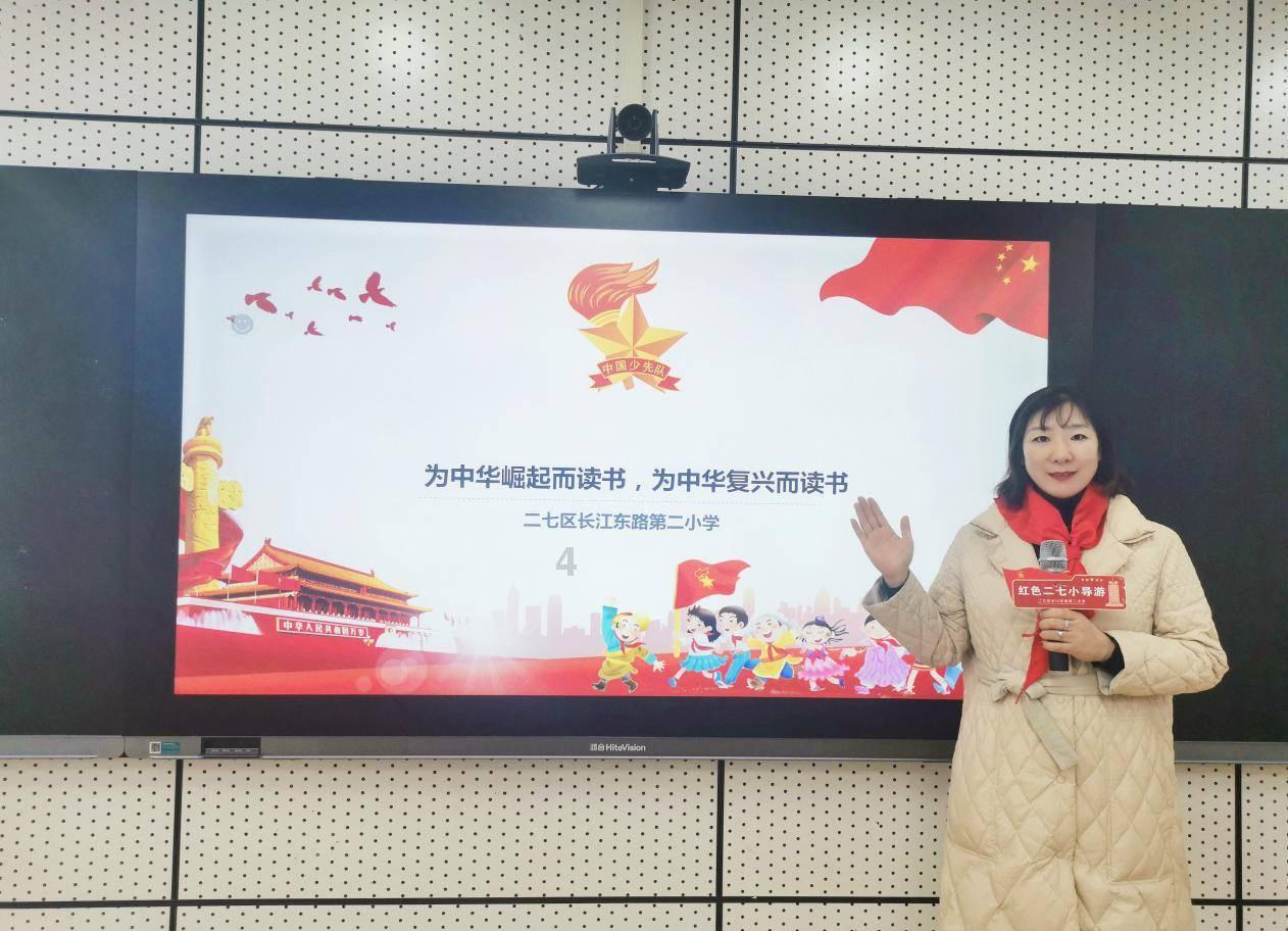 可爱的小孔雀救援